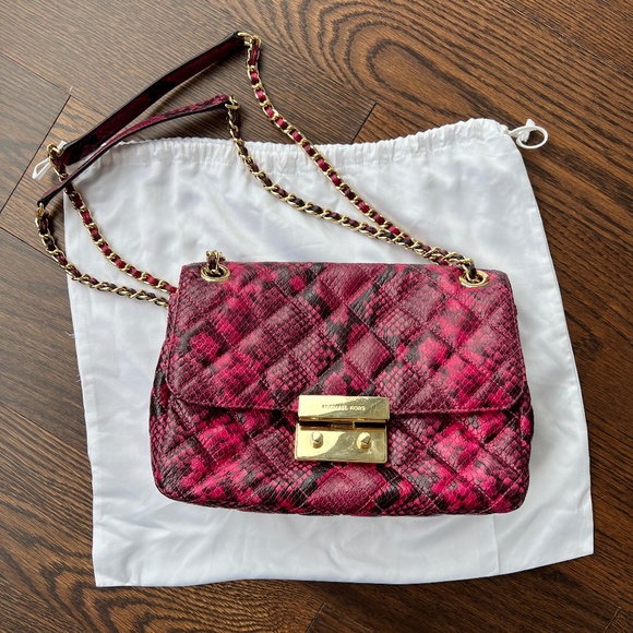 Michael Kors Sloan Large Quilted Embossed-Leather Shoulder Bag - Picture 5 of 12